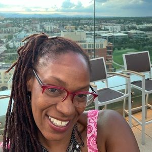 Meet your Posher, Maisha